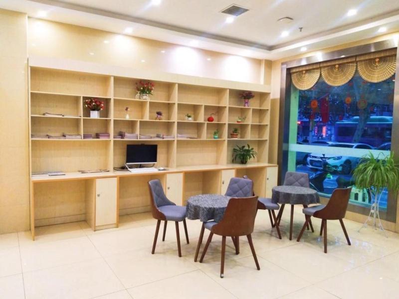 Shells Hanzhong City High Railway Station Renmin Road Hotel Extérieur photo